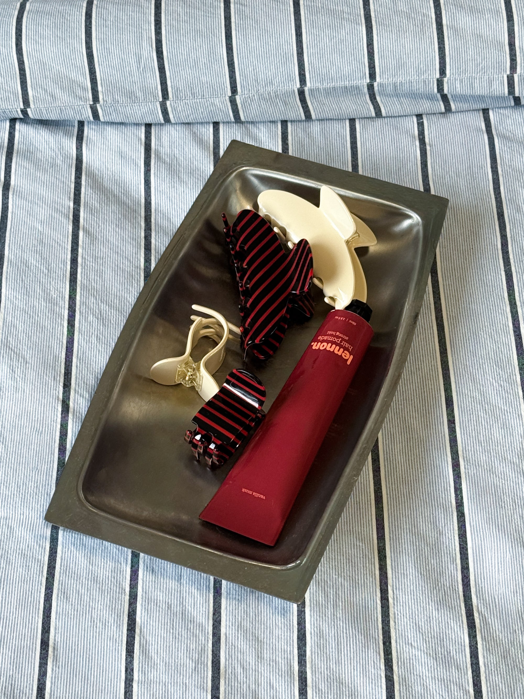 Claw Clip in Striped Cherry